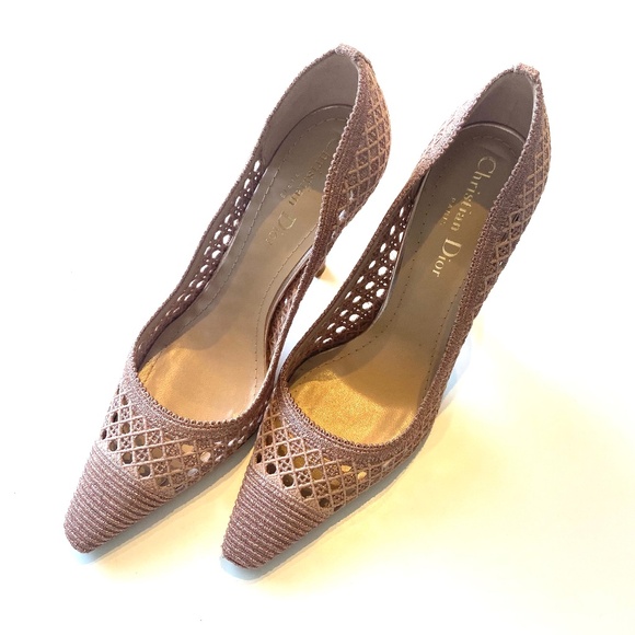 Shoes - Picture 1 of 3